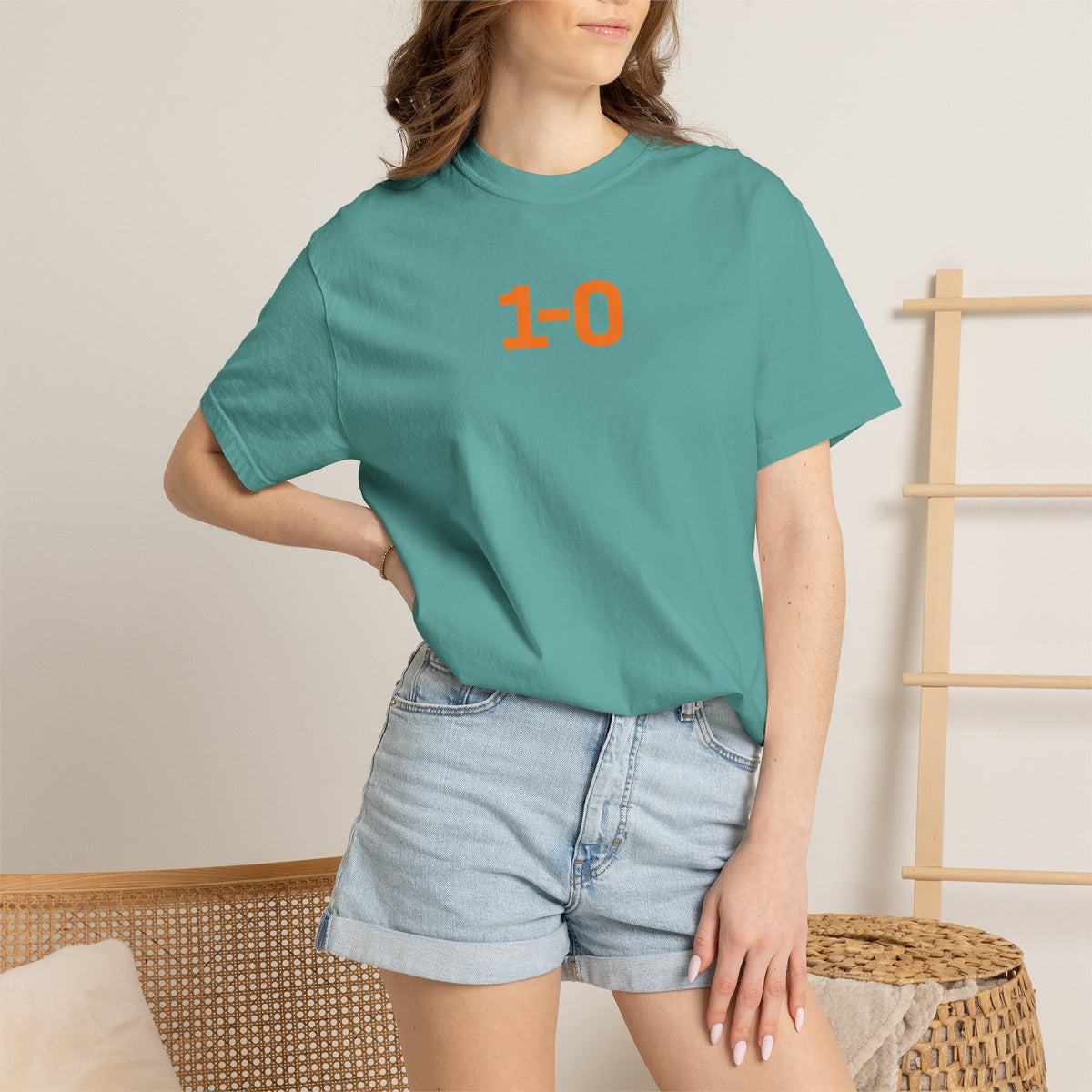 1-0 Boots Laced  T-Shirt